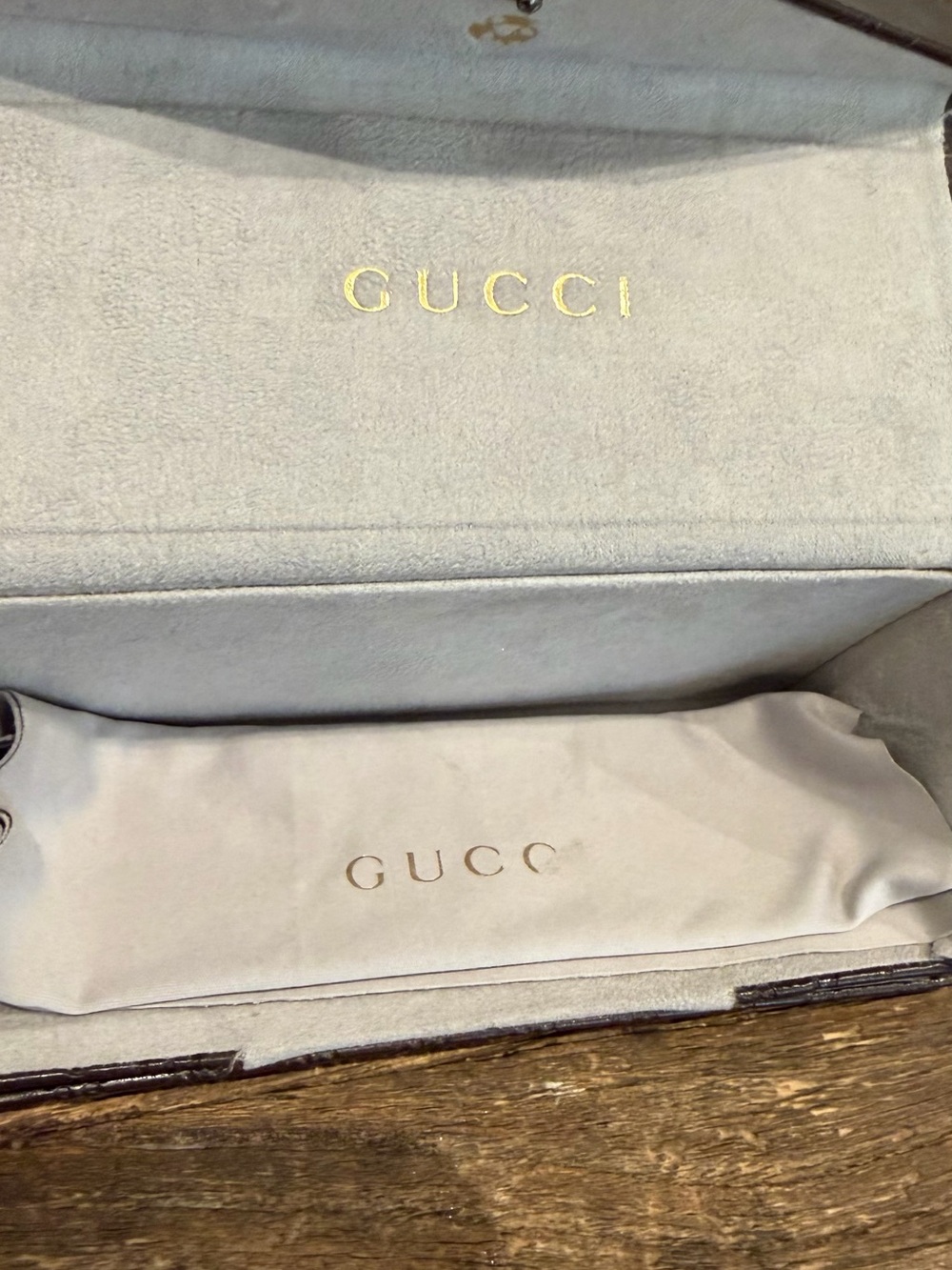 Gucci Black Cat-Eye Sunglasses with Dark Lenses - Picture 4 of 7
